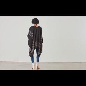 BB Dakota Poncho Shawl Scarf